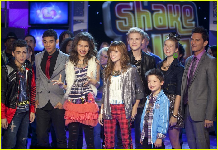 The shake it up cast